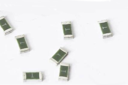 SMD Fuses: An Efficient Overcurrent Protection Solution for Compact PCB Designs