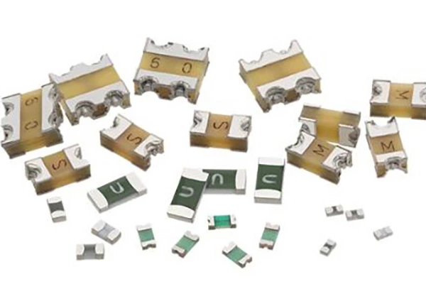 Fuses vs Circuit Breakers: What’s the Difference?